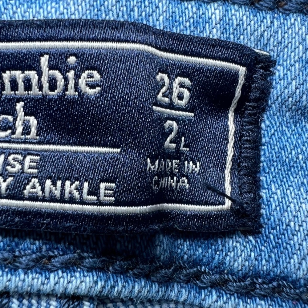 Abercrombie & Fitch High Rise Super Skinny Ankle Jeans 26/2 Floral Embroidered - Picture 5 of 16
